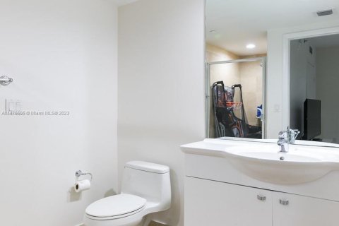 Condominio en venta en Hallandale Beach, Florida, 3 dormitorios, 193.05 m2 № 804164 - foto 12