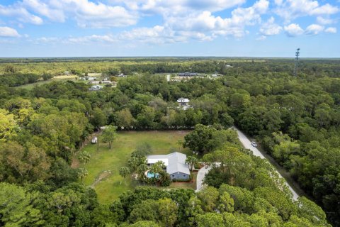 House in Jupiter, Florida 4 bedrooms, 199 sq.m. № 1178584 - photo 4