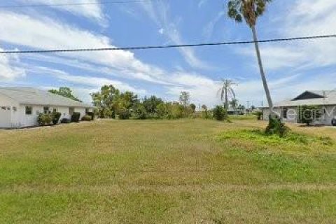 Terreno en venta en Rotonda, Florida № 1265883 - foto 1