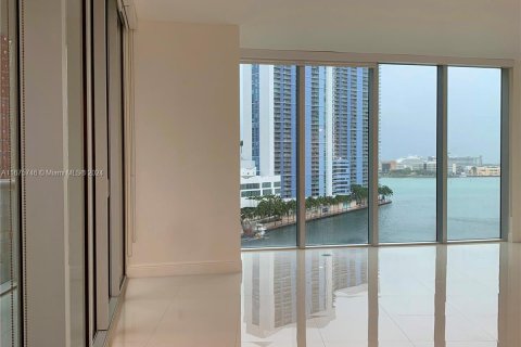 Condominio en venta en Miami, Florida, 2 dormitorios, 117.89 m2 № 1431212 - foto 23