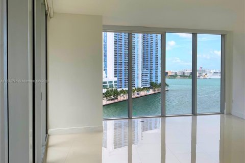 Condominio en venta en Miami, Florida, 2 dormitorios, 117.89 m2 № 1431212 - foto 7