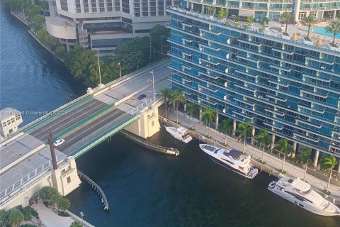 Condominio en venta en Miami, Florida, 2 dormitorios, 117.89 m2 № 1431212 - foto 4