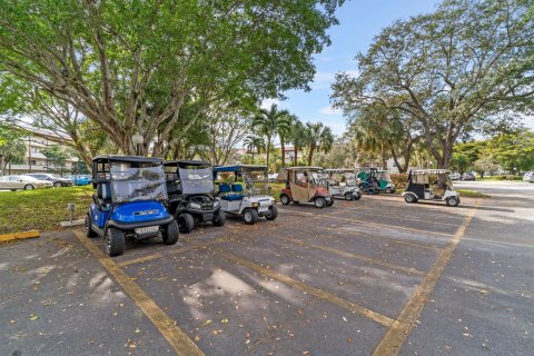 Condo in Coconut Creek, Florida, 2 bedrooms  № 1151401 - photo 12