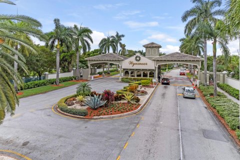 Condo in Coconut Creek, Florida, 2 bedrooms  № 1151401 - photo 1