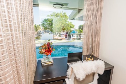 Villa ou maison à vendre à Deerfield Beach, Floride: 4 chambres, 190.36 m2 № 748031 - photo 11