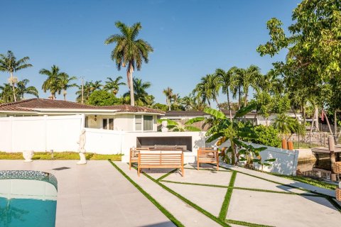 Casa en venta en Deerfield Beach, Florida, 4 dormitorios, 190.36 m2 № 748031 - foto 5