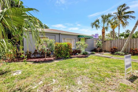 Villa ou maison à vendre à West Palm Beach, Floride: 3 chambres, 57.97 m2 № 1161942 - photo 12