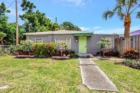 Villa ou maison à vendre à West Palm Beach, Floride: 3 chambres, 57.97 m2 № 1161942 - photo 13