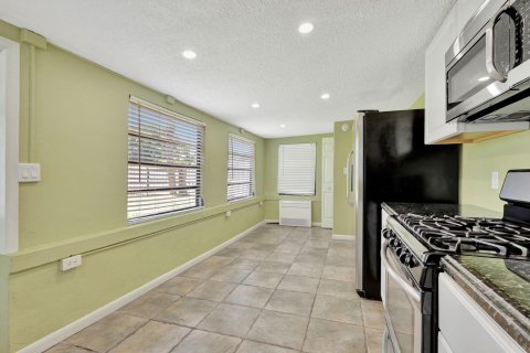 Casa en venta en West Palm Beach, Florida, 3 dormitorios, 57.97 m2 № 1161942 - foto 19