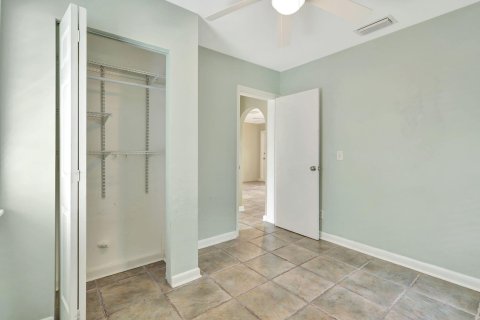 Casa en venta en West Palm Beach, Florida, 3 dormitorios, 57.97 m2 № 1161942 - foto 1