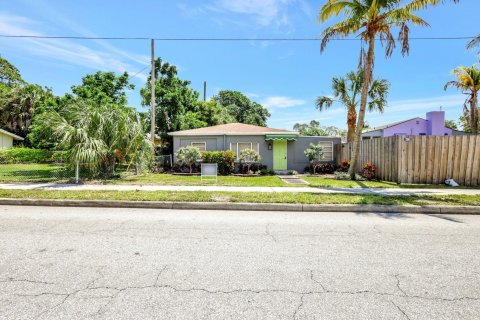 House in West Palm Beach, Florida 3 bedrooms, 57.97 sq.m. № 1161942 - photo 11