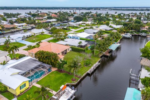 Villa ou maison à vendre à Palm City, Floride: 4 chambres, 258.55 m2 № 1161837 - photo 12