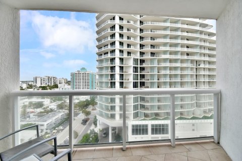 Condo in Fort Lauderdale, Florida  № 963655 - photo 16