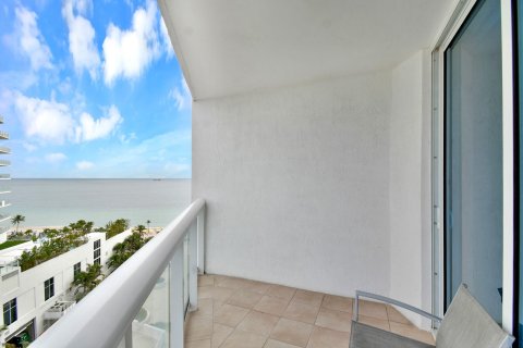 Condo in Fort Lauderdale, Florida  № 963655 - photo 3