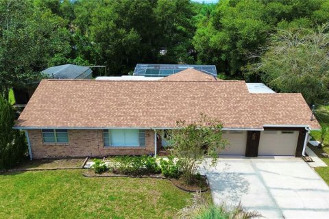 House in DeLand, Florida 3 bedrooms, 167.41 sq.m. № 1368288 - photo 1