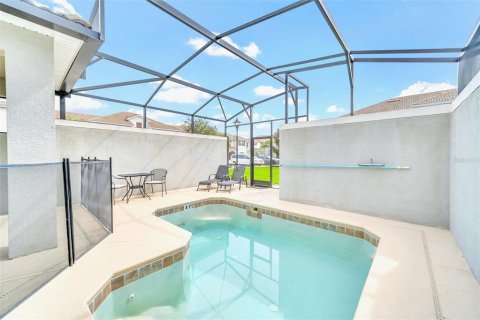 Adosado en venta en Kissimmee, Florida, 5 dormitorios, 197.7 m2 № 1362943 - foto 24