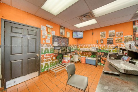 Immobilier commercial à vendre à Opa-locka, Floride № 1369013 - photo 6