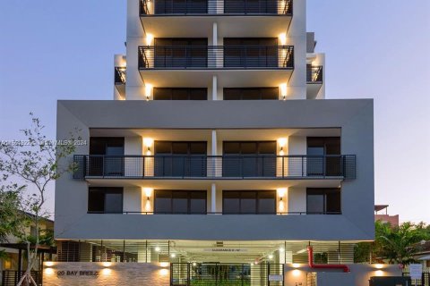 Copropriété à louer à Bay Harbor Islands, Floride: 2 chambres, 114.83 m2 № 1369014 - photo 1