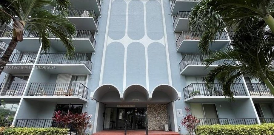 Condo in North Miami, Florida, 2 bedrooms  № 1369015