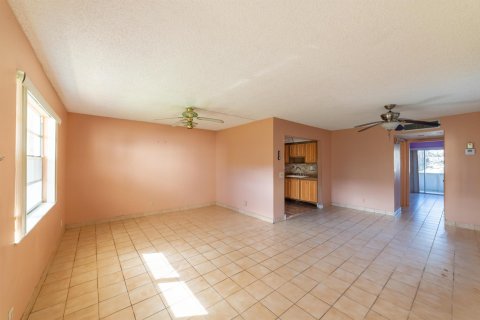 Condominio en venta en Delray Beach, Florida, 1 dormitorio, 70.61 m2 № 998613 - foto 17