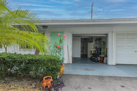 Condo in Lantana, Florida, 1 bedroom  № 1174170 - photo 7