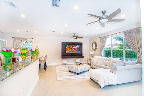 Casa en venta en Miramar, Florida, 4 dormitorios, 242.29 m2 № 1272215 - foto 10