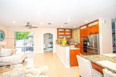 Casa en venta en Miramar, Florida, 4 dormitorios, 242.29 m2 № 1272215 - foto 9