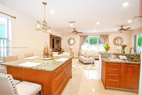 Casa en venta en Miramar, Florida, 4 dormitorios, 242.29 m2 № 1272215 - foto 7