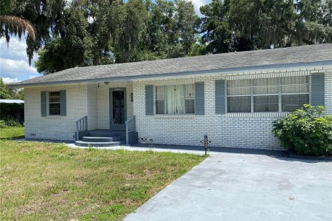 House in DeLand, Florida 2 bedrooms, 103.03 sq.m. № 1199135 - photo 2