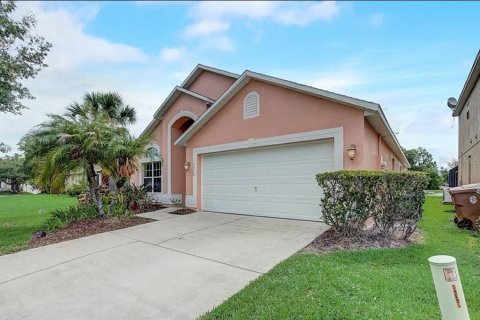 Villa ou maison à vendre à Kissimmee, Floride: 4 chambres, 180.23 m2 № 872826 - photo 1