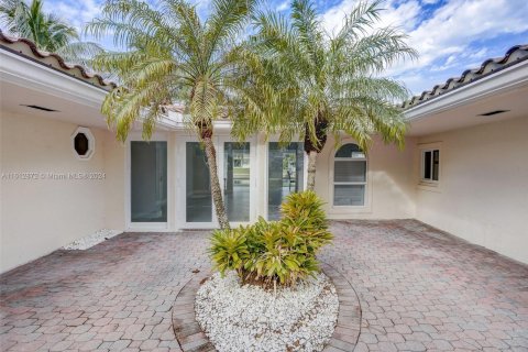 Villa ou maison à vendre à Lighthouse Point, Floride: 4 chambres, 239.69 m2 № 1234858 - photo 8