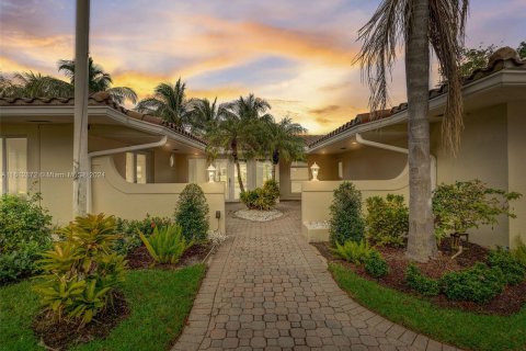 Villa ou maison à vendre à Lighthouse Point, Floride: 4 chambres, 239.69 m2 № 1234858 - photo 2