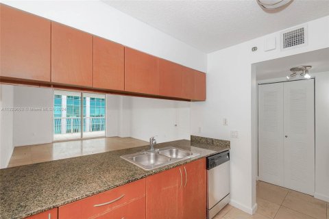 Condominio en venta en Miami, Florida, 3 dormitorios, 115.66 m2 № 16577 - foto 27