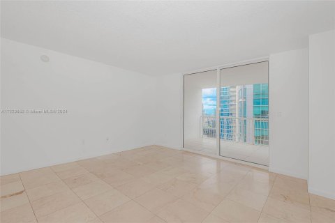 Condominio en venta en Miami, Florida, 3 dormitorios, 115.66 m2 № 16577 - foto 12