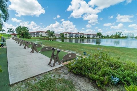 Condo in Pembroke Pines, Florida, 2 bedrooms  № 1103370 - photo 19