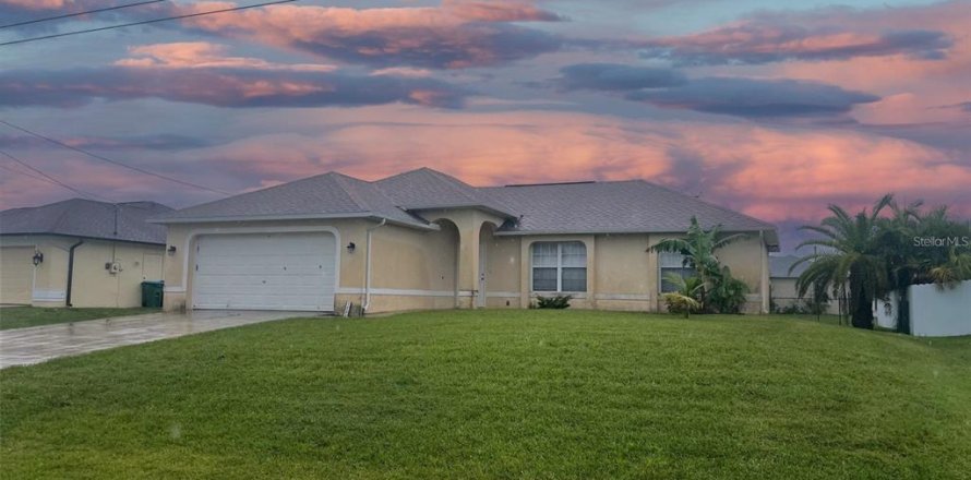 Casa en Cape Coral, Florida 3 dormitorios, 120.87 m2 № 1357615