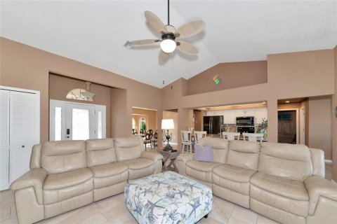 House in Port Charlotte, Florida 3 bedrooms, 170.85 sq.m. № 1276145 - photo 25