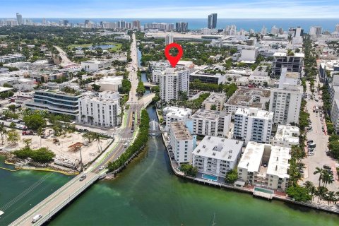 Condo in Miami Beach, Florida, 2 bedrooms  № 1281108 - photo 28