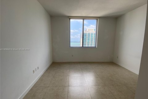 Condominio en alquiler en Miami, Florida, 1 dormitorio, 89.46 m2 № 1396221 - foto 12