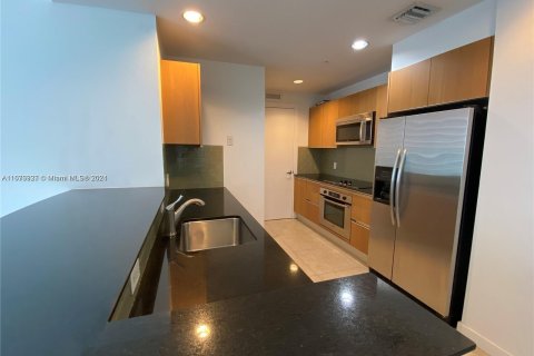 Condominio en alquiler en Miami, Florida, 1 dormitorio, 89.46 m2 № 1396221 - foto 3