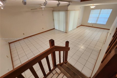 Townhouse in Miami, Florida 2 bedrooms, 114.27 sq.m. № 1396220 - photo 4