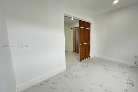 Apartamento en alquiler en Miami, Florida, 1 dormitorio, 51.1 m2 № 1396218 - foto 5