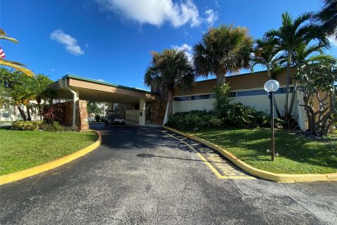 Condominio en venta en Tamarac, Florida, 1 dormitorio, 63.17 m2 № 741890 - foto 16