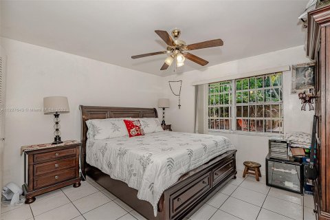 Купить виллу или дом в Майами, Флорида 3 спальни, 113.34м2, № 13040 - фото 14