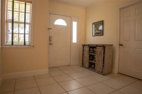 Townhouse in Miami, Florida 3 bedrooms, 134.34 sq.m. № 1396982 - photo 4