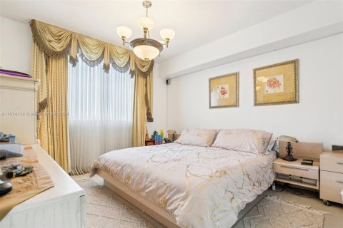 Condo in Aventura, Florida, 3 bedrooms  № 1397392 - photo 16