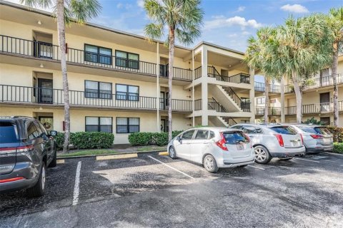 Condominio en venta en Largo, Florida, 2 dormitorios, 107.3 m2 № 1395340 - foto 1