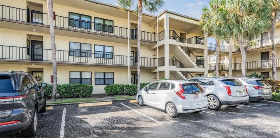 Condominio en Largo, Florida, 2 dormitorios  № 1395340