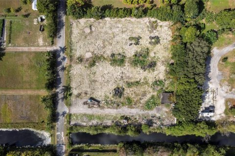 Купить земельный участок в Саутвест-Ранчес, Флорида № 474969 - фото 4
