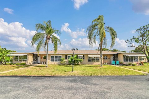 House in Delray Beach, Florida 1 bedroom, 92.34 sq.m. № 1011649 - photo 18